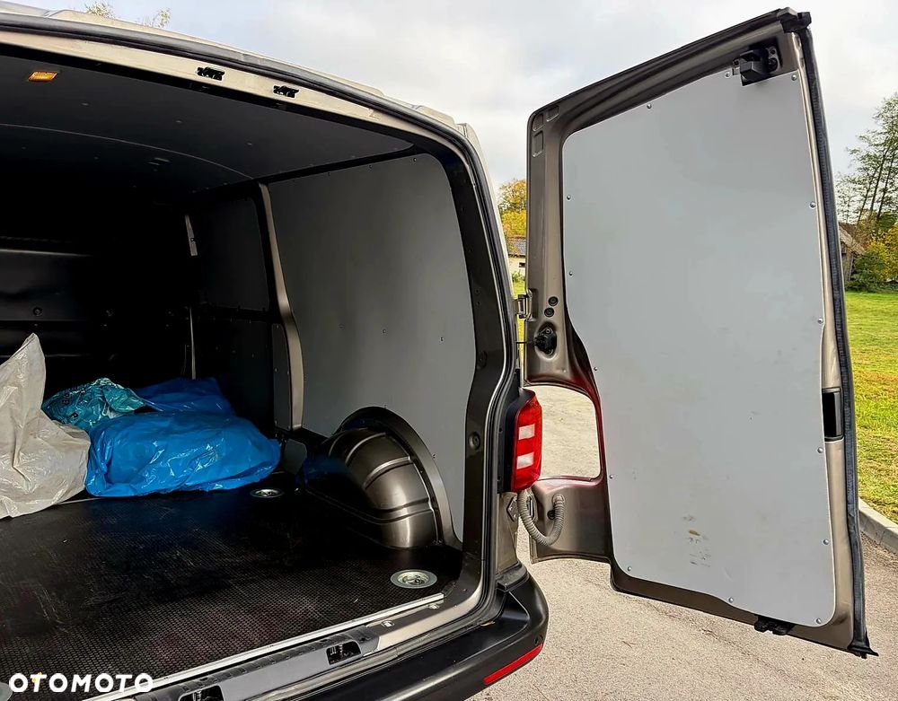 Volkswagen Transporter - 16