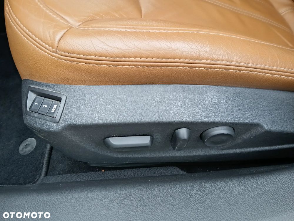 Opel Insignia 1.6 Turbo Sport - 19