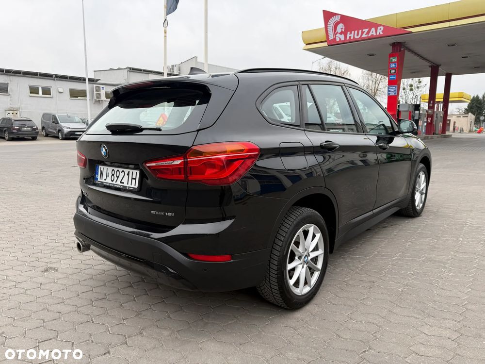 BMW X1 sDrive18i - 9