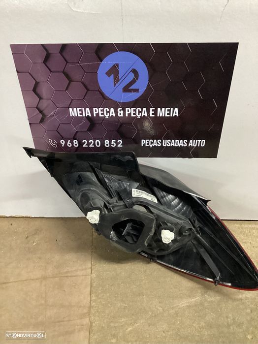 Farolim traseiro esquerdo Opel Corsa D do ano 2007 - 2