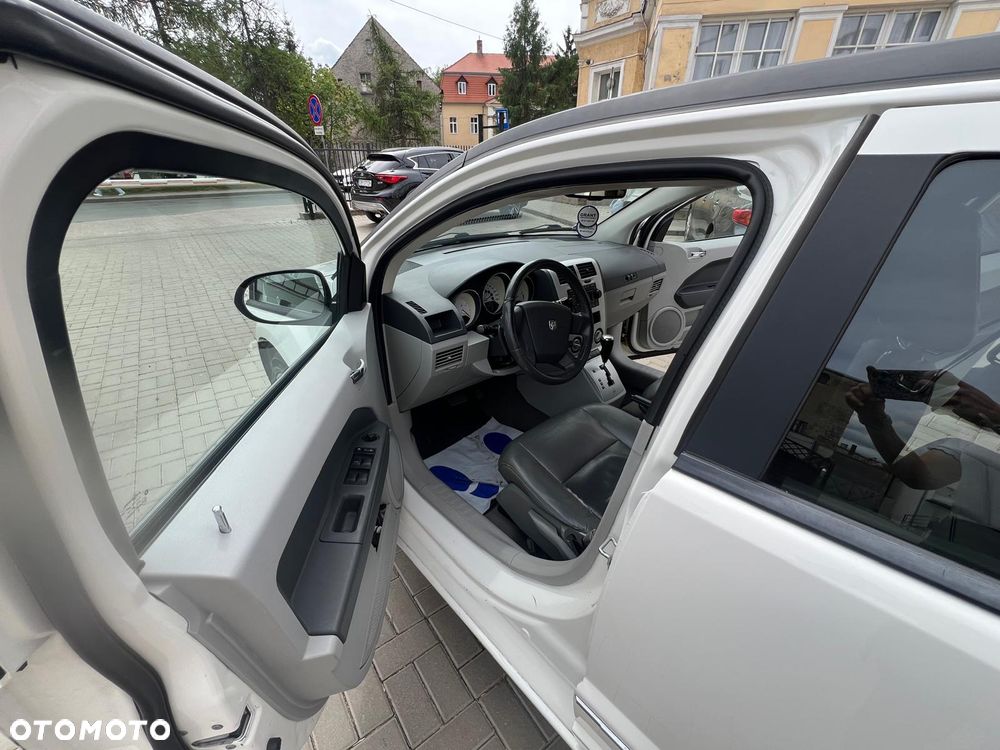 Dodge Caliber - 8