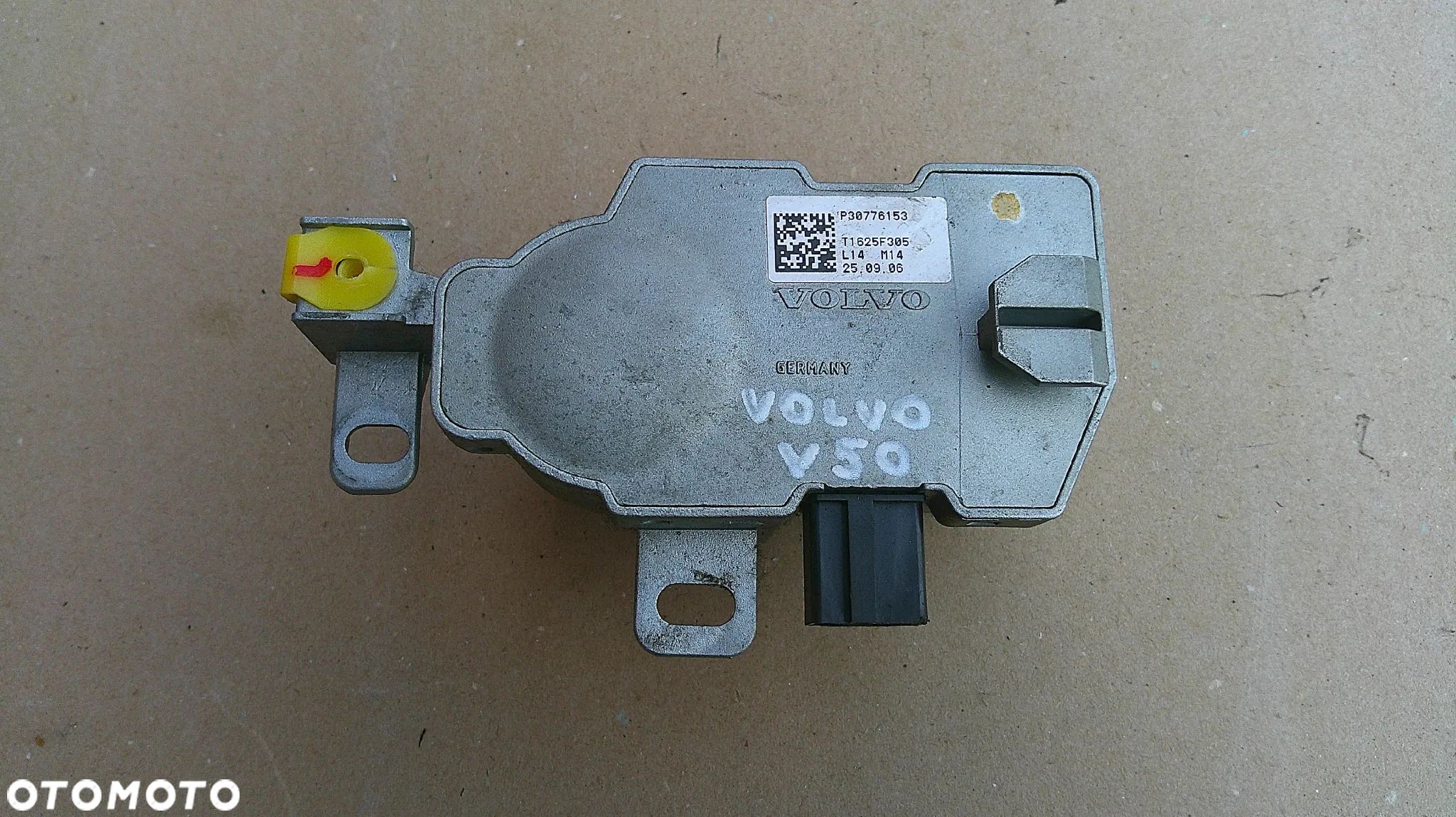 VOLVO V50 BLOKADA KOLUMNY KIEROWNICZEJ P30776153 - 1