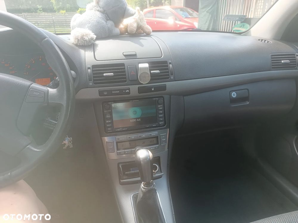 Toyota Avensis 2.0 VVT-i Sol - 5