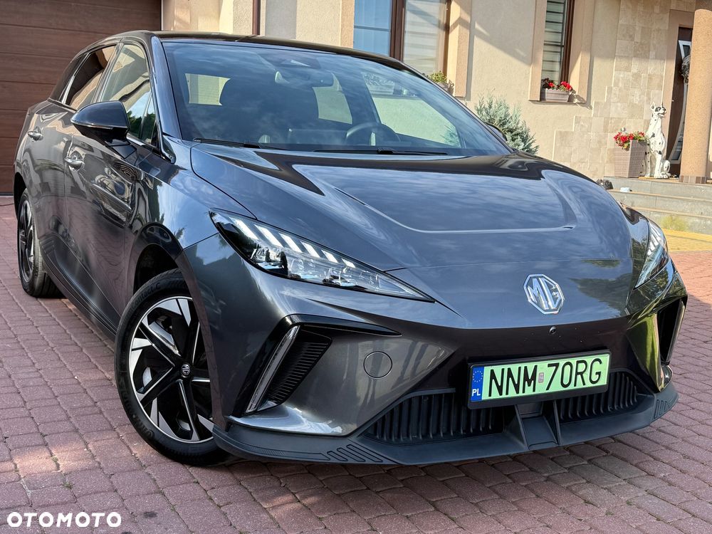 MG 4 Luxury 64 kWh - 9
