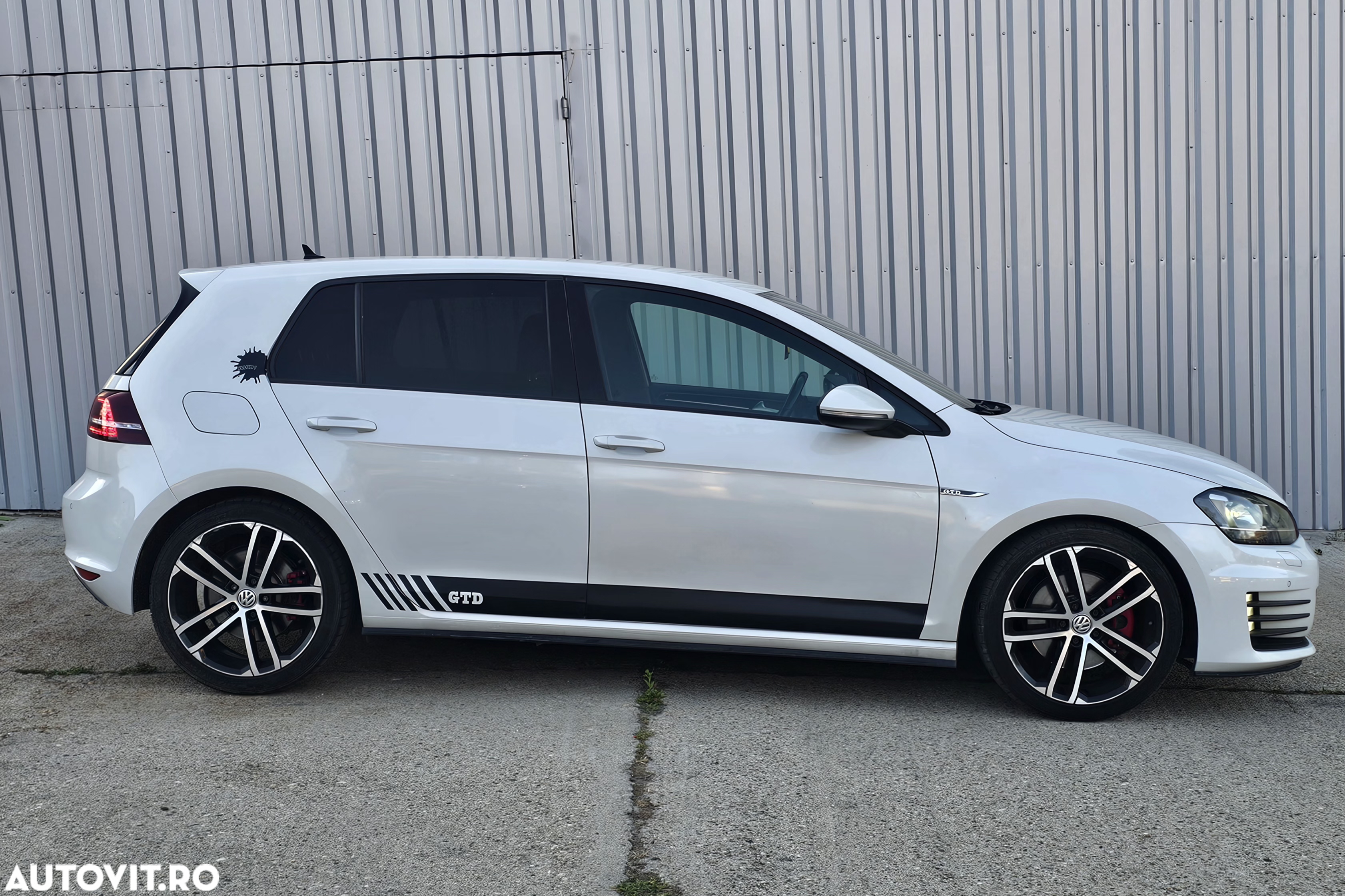 Volkswagen Golf 2.0 TDI DSG GTD - 5
