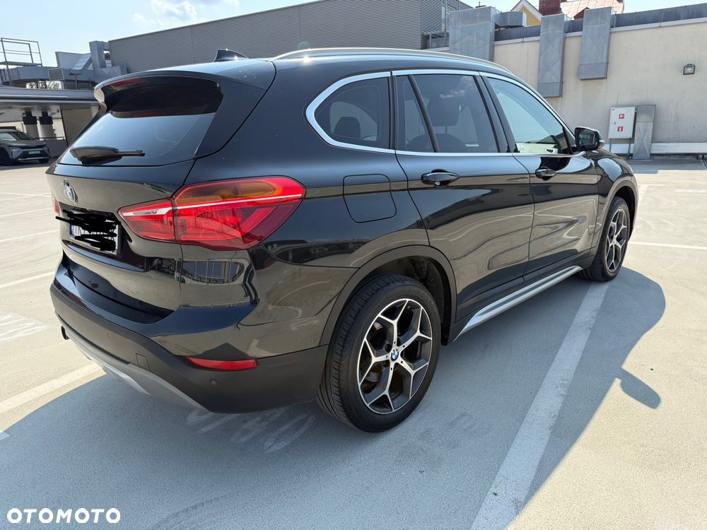 BMW X1 sDrive18i xLine - 6