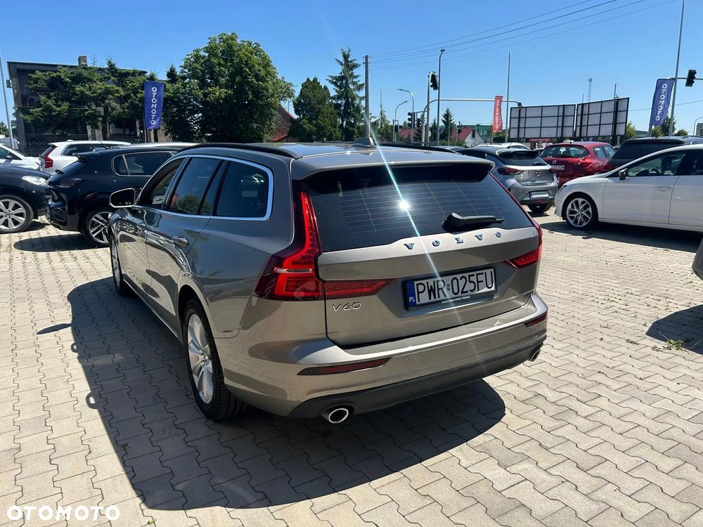 Volvo V60 B4 D Plus Dark - 10