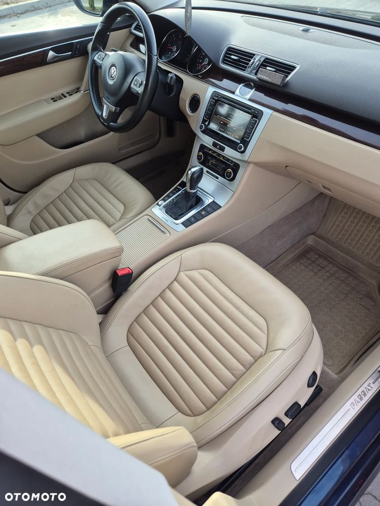 Volkswagen Passat 2.0 TDI 4Mot Highline DSG - 9