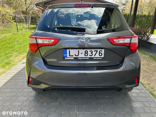 Toyota Yaris 1.5 Premium CVT - 6