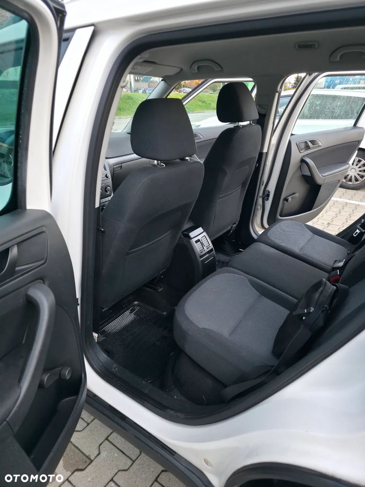 Skoda Yeti 1.2 TSI Ambition DSG - 10