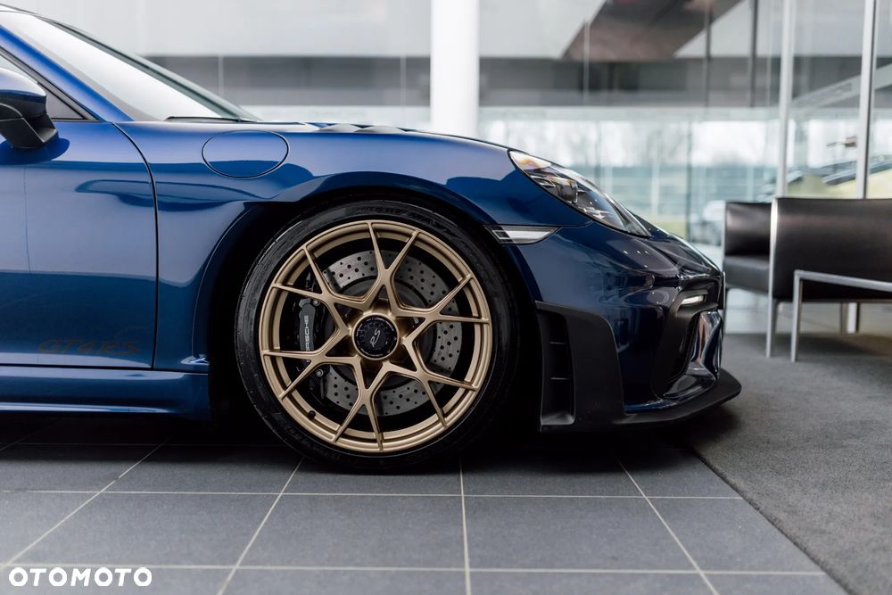 Porsche 718 Cayman - 17