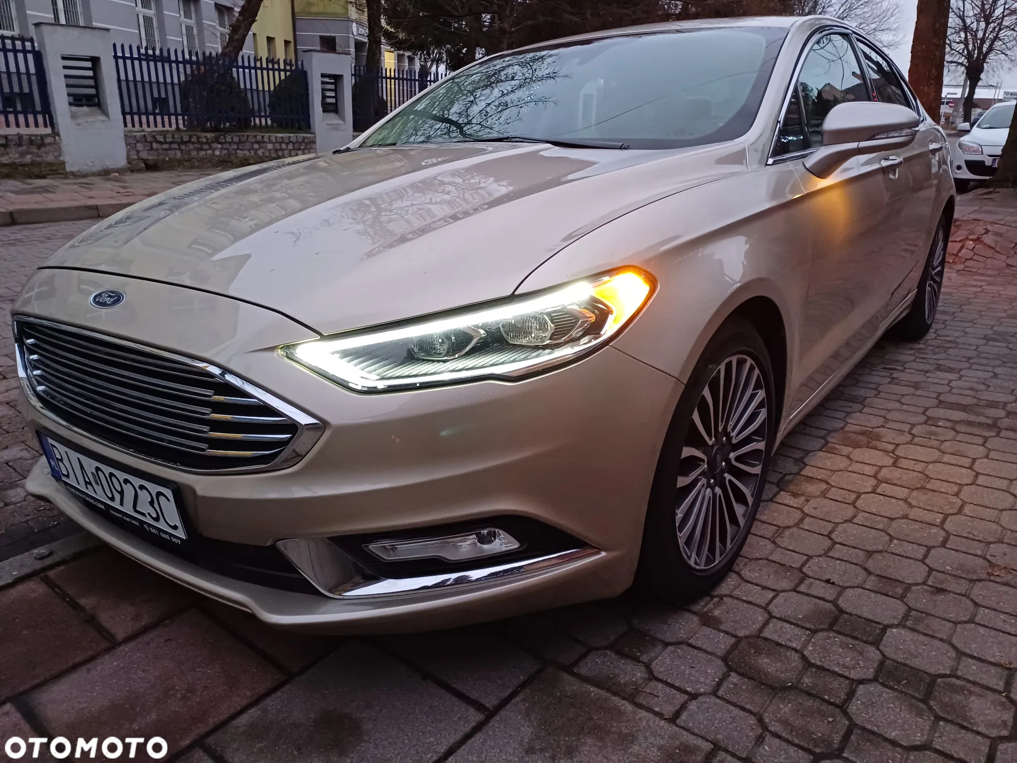 Ford Fusion 2.0 EcoBoost Titanium - 31
