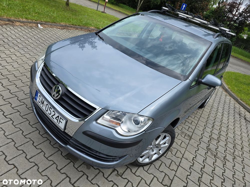 Volkswagen Touran 1.6 Basis - 2