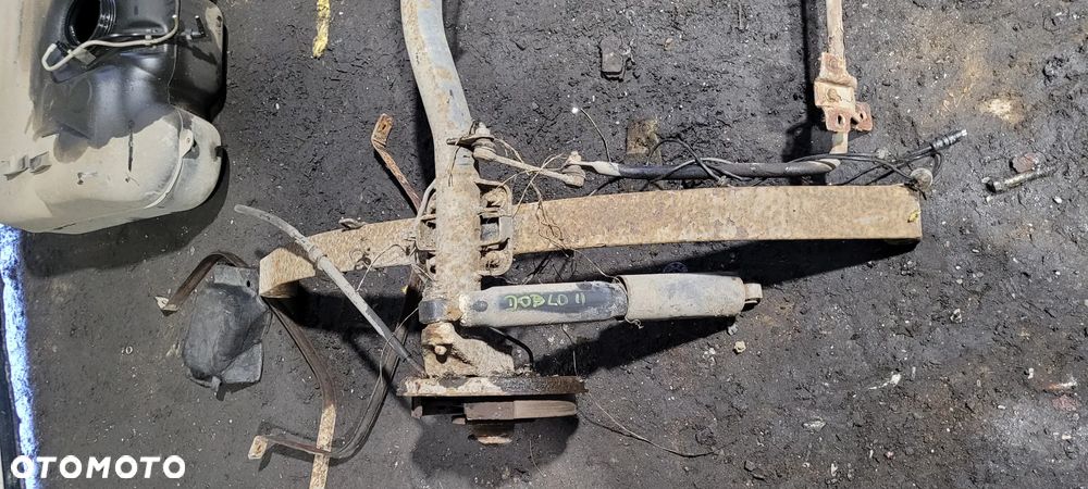 Belka Zawieszenia  Resory Tył Fiat Doblo 2005 - 3