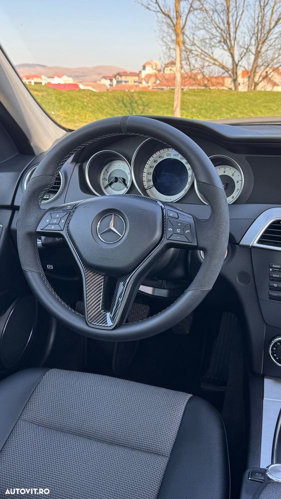 Mercedes-Benz C 180 BlueEFFICIENCY T-Modell - 6