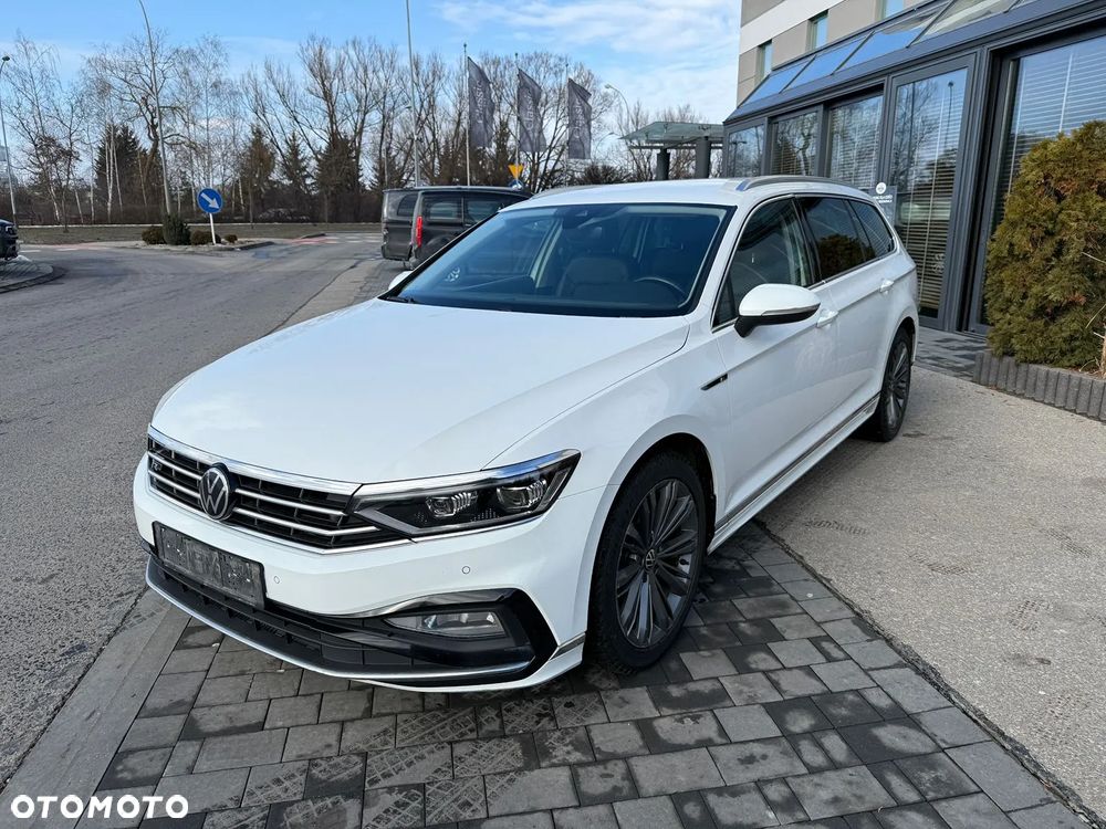 Volkswagen Passat 2.0 TDI SCR DSG 4Motion Elegance - 11
