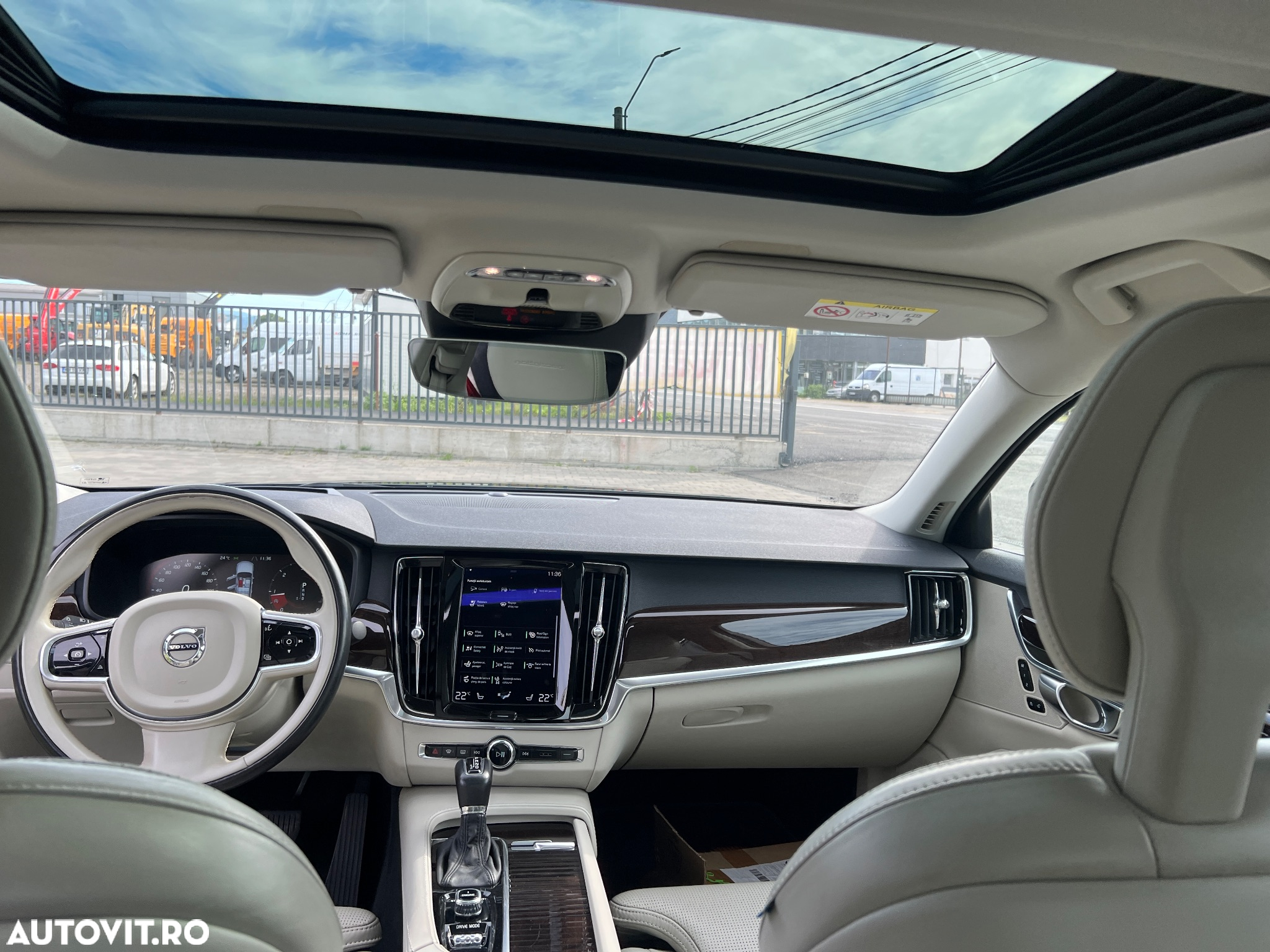 Volvo S90 D5 AWD Geartronic Inscription - 3