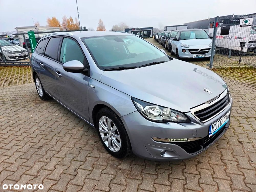 Peugeot 308 1.6 BlueHDi Style S&S - 23