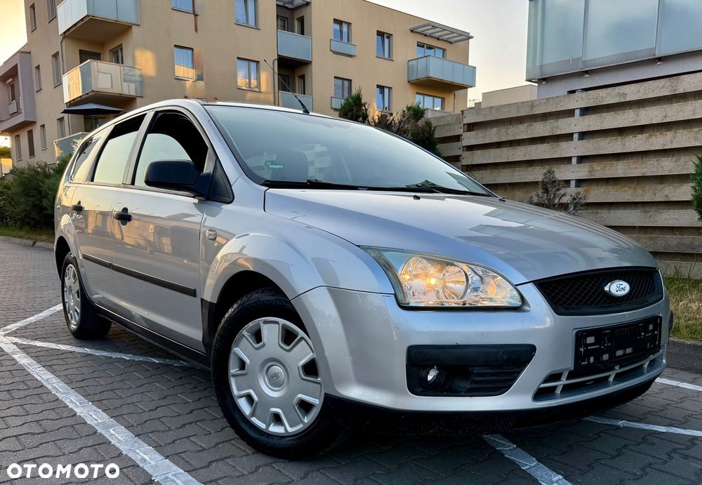 Ford Focus 1.6 16V Trend - 10