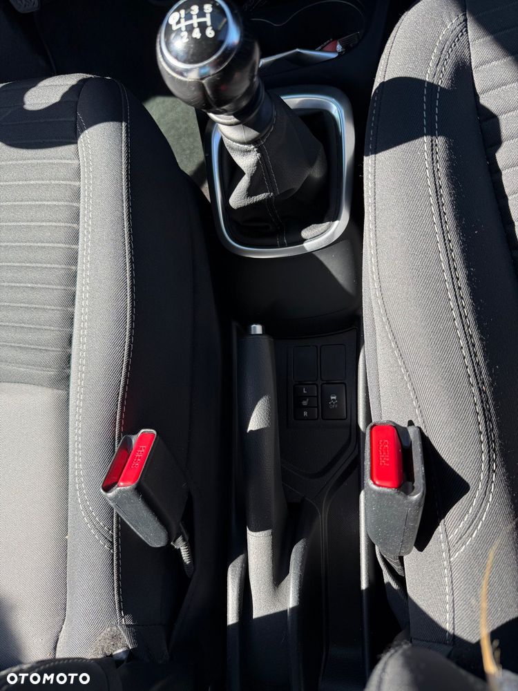 Toyota Yaris - 15