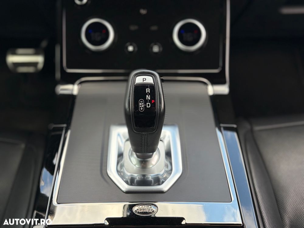 Land Rover Range Rover Evoque - 32