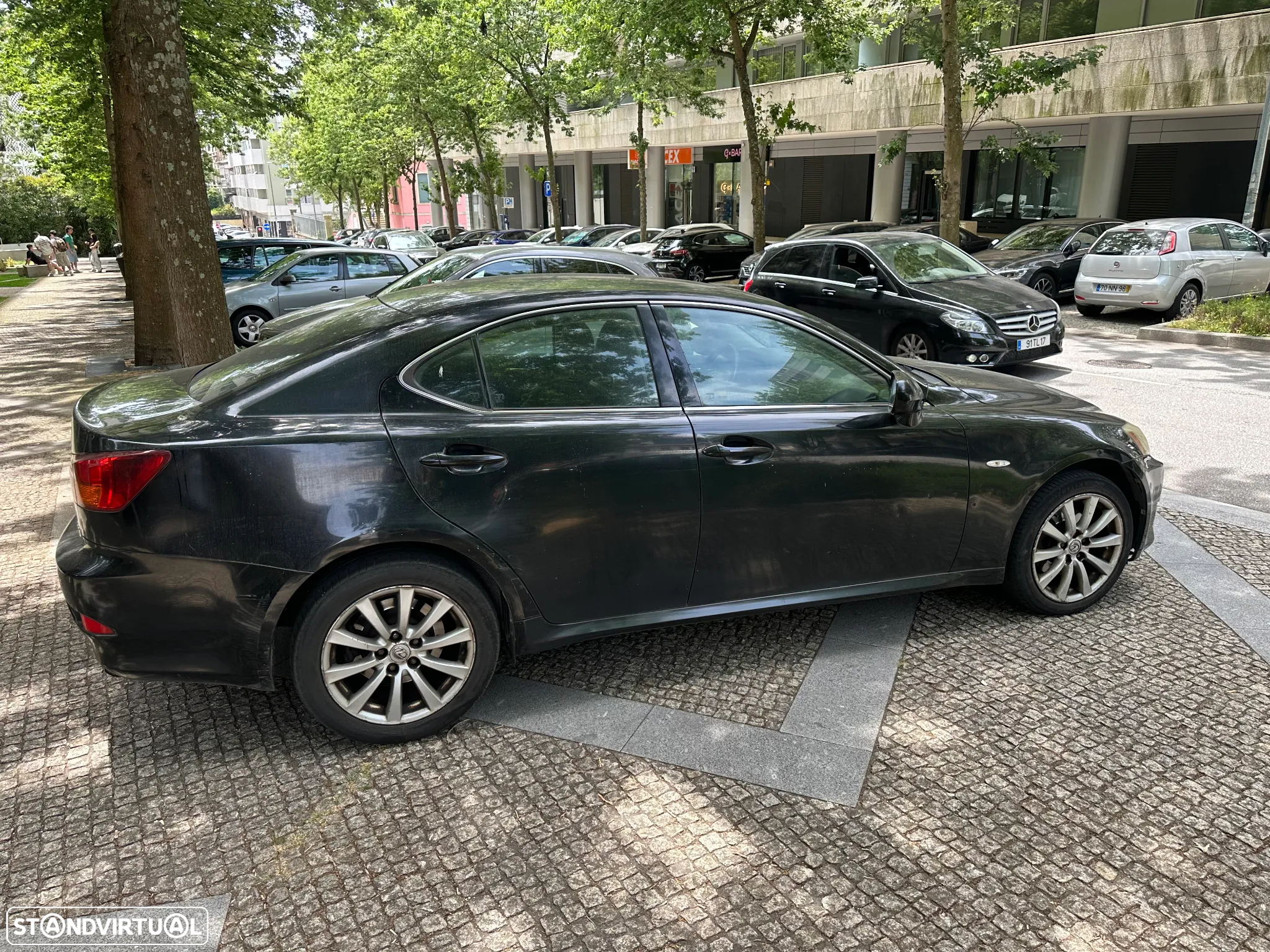 Lexus IS 220 d Luxury 48 - 8