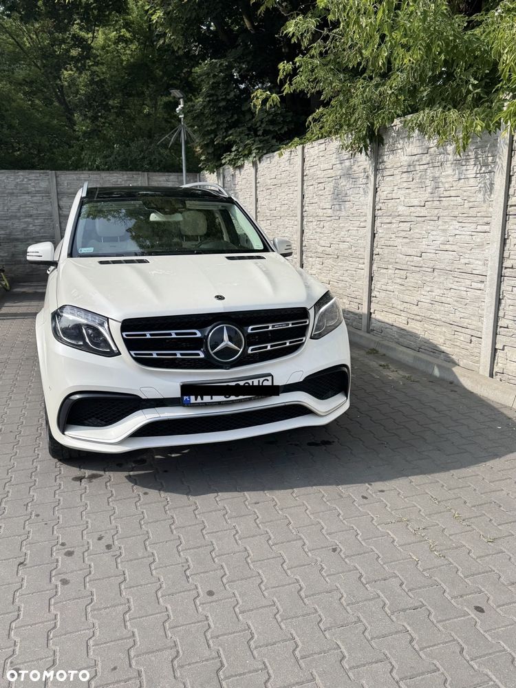 Mercedes-Benz GLS - 1