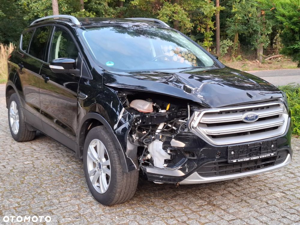 Ford Kuga 1.5 EcoBoost 2x4 Trend - 4