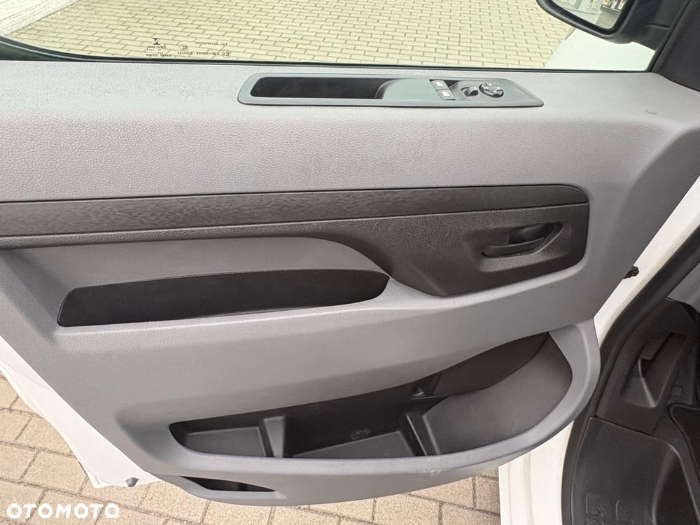 Opel VIVARO 2.0D MAX DŁUGI SUPER STAN - 24