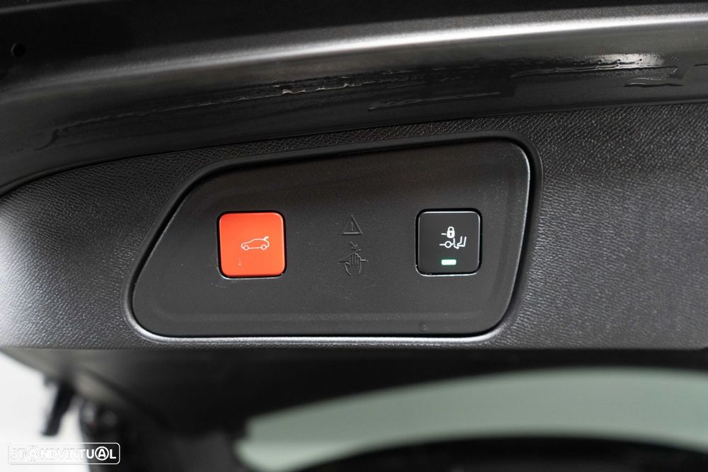 Peugeot 3008 1.6 Hybrid GT e-EAT8 - 17