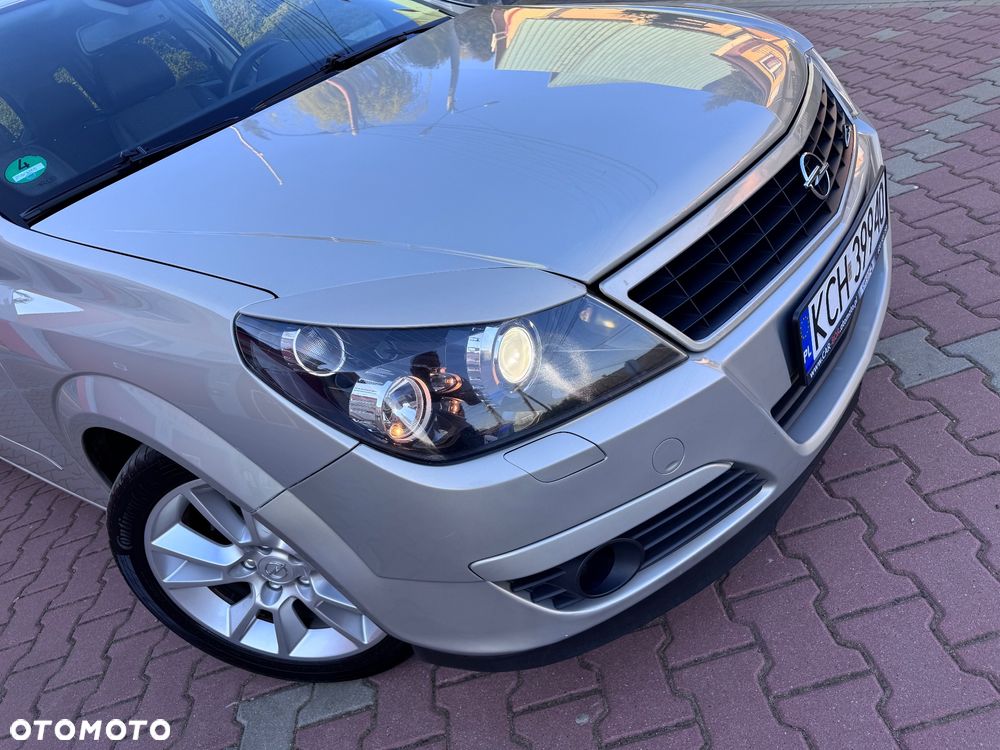 Opel Astra 2.0 Turbo Cosmo - 4