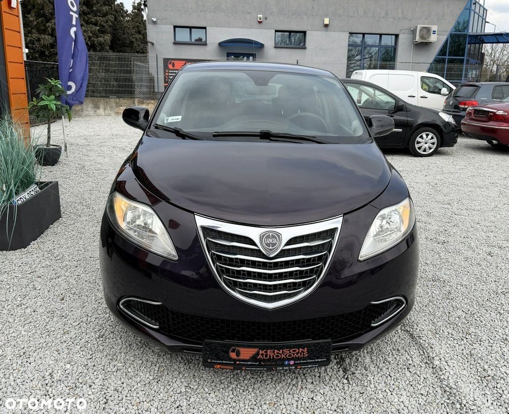 Lancia Ypsilon 0.9 Black&Red S&S - 33