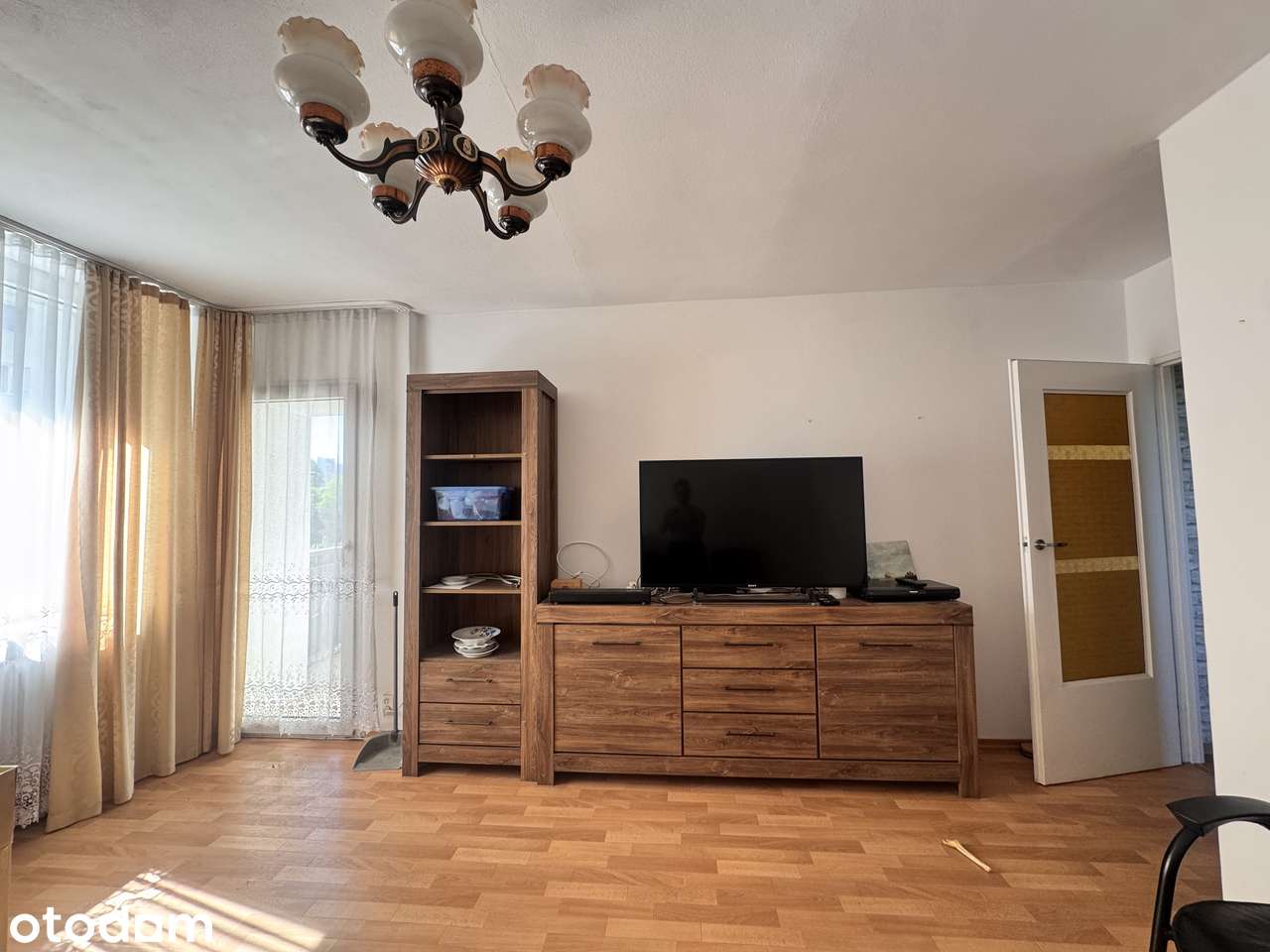 Mieszkanie przy stacji metra z balkonem, parking