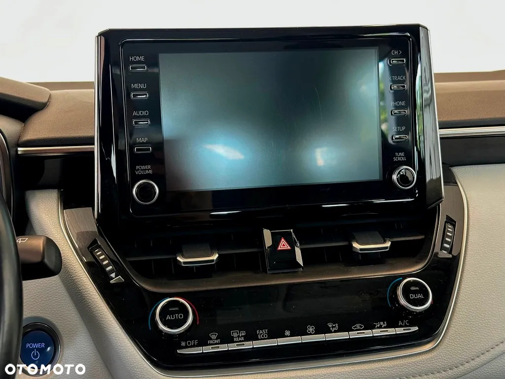 Toyota Corolla 2.0 Hybrid Comfort - 23