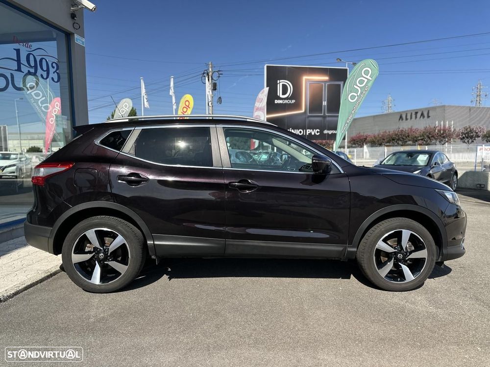 Nissan Qashqai 1.5 dCi N-Connecta - 6