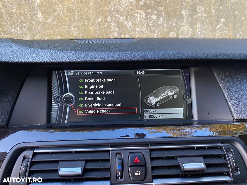 BMW Seria 5 520d - 14
