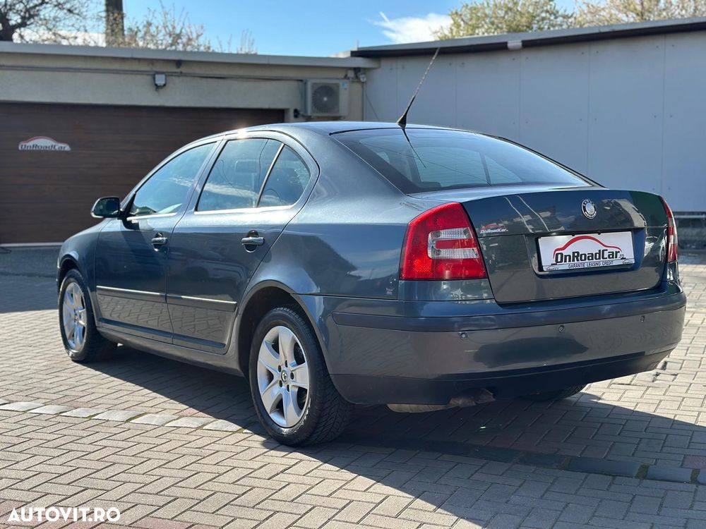 Skoda Octavia 2.0 TDI Ambiente Aut - 3