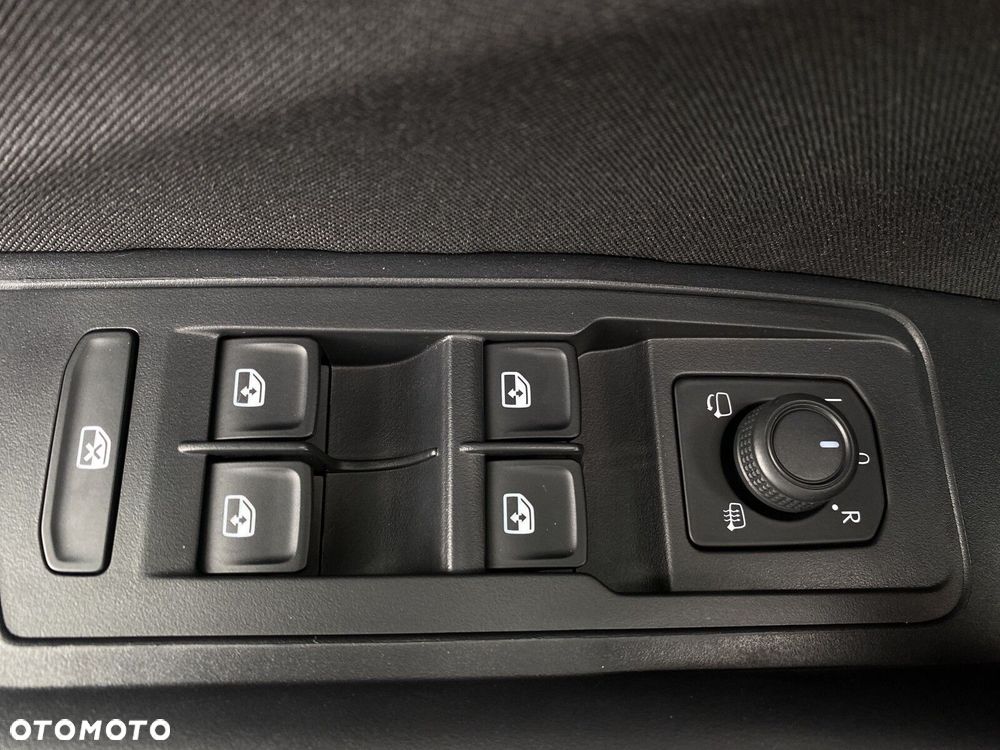 Volkswagen T-Roc - 10