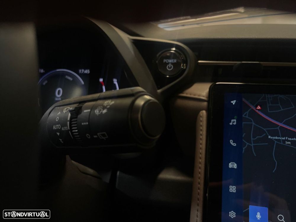 Lexus LBX Elegant - 21