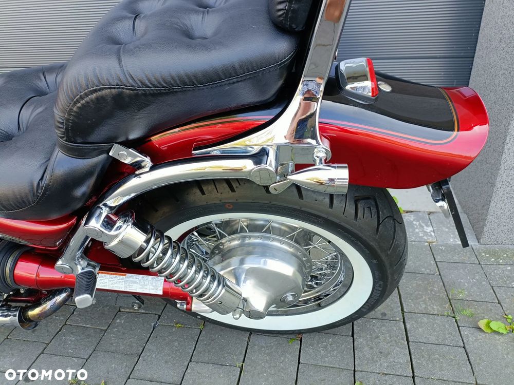 Suzuki Intruder - 17