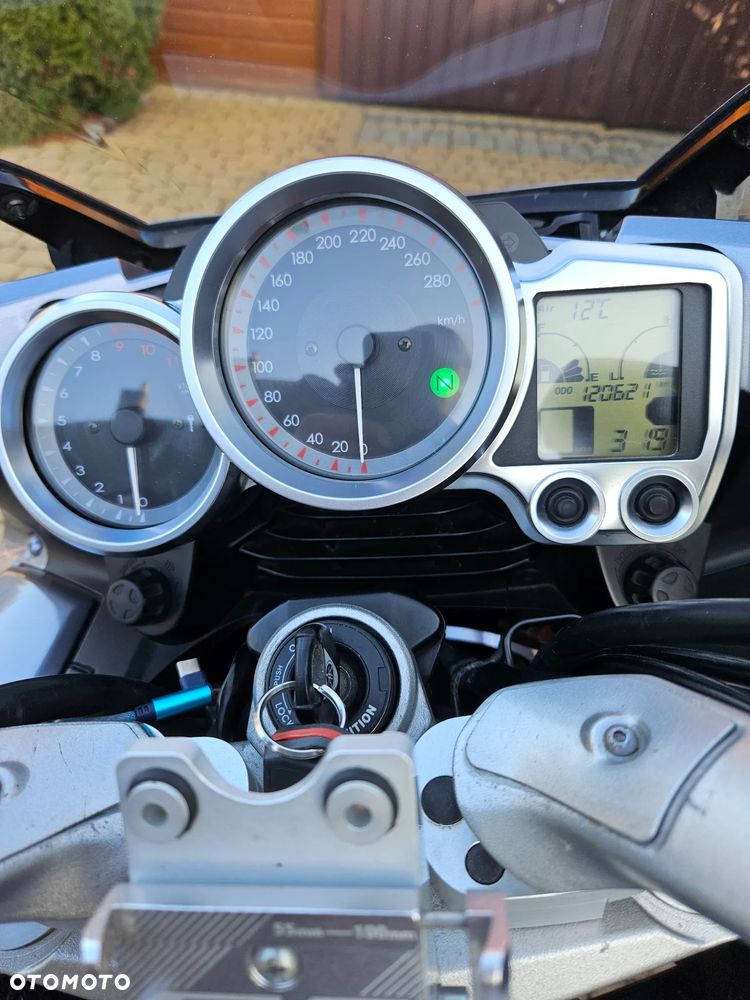 Yamaha FJR - 12