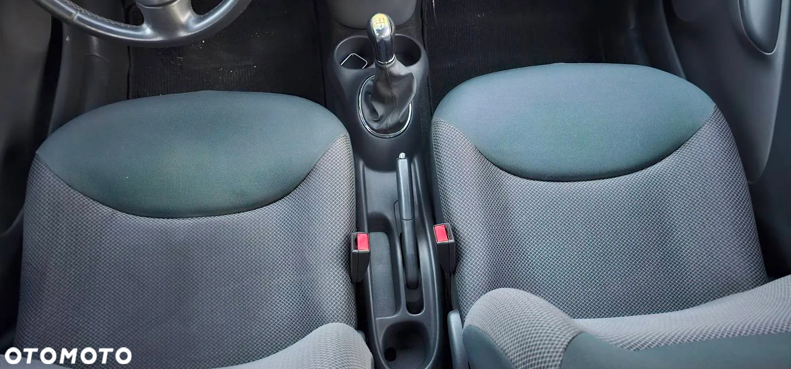 Toyota Yaris - 10