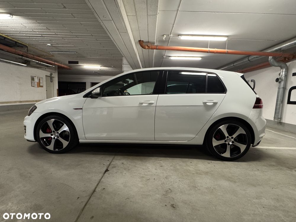 Volkswagen Golf 2.0 TSI BMT GTI Performance DSG - 28