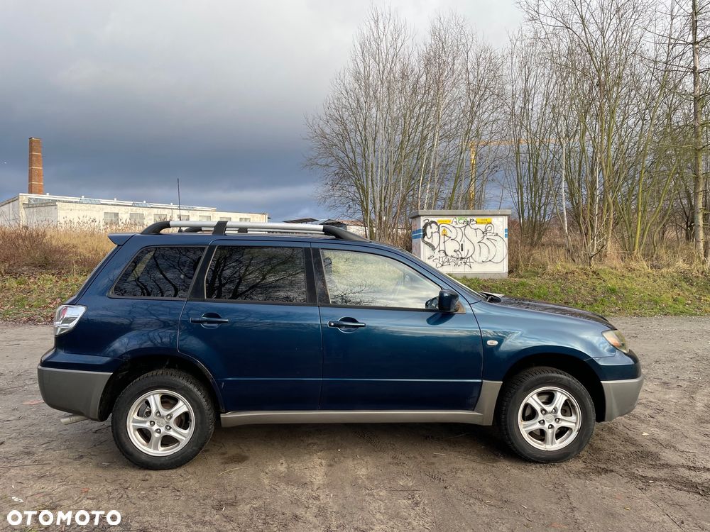 Mitsubishi Outlander 2.0 Comfort 4WD - 7