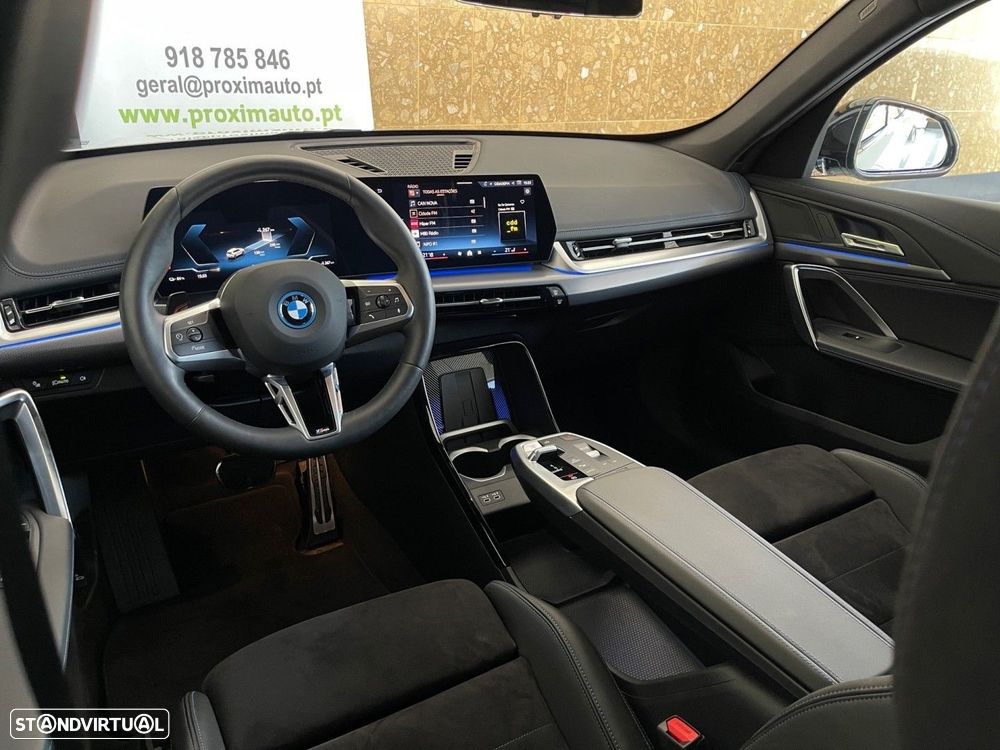 BMW iX1 eDrive20 M Sport Pack - 4