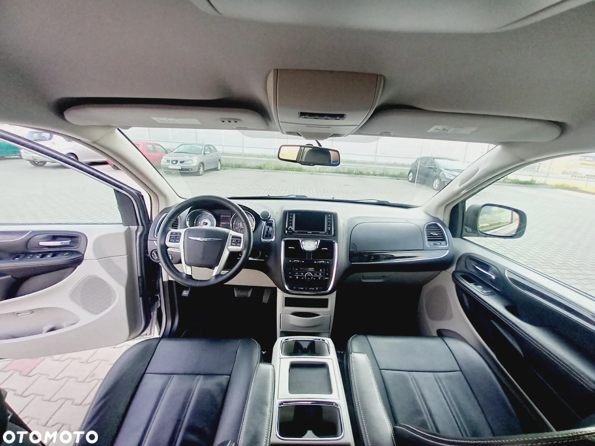 Chrysler Town & Country 3.6 Touring - 8