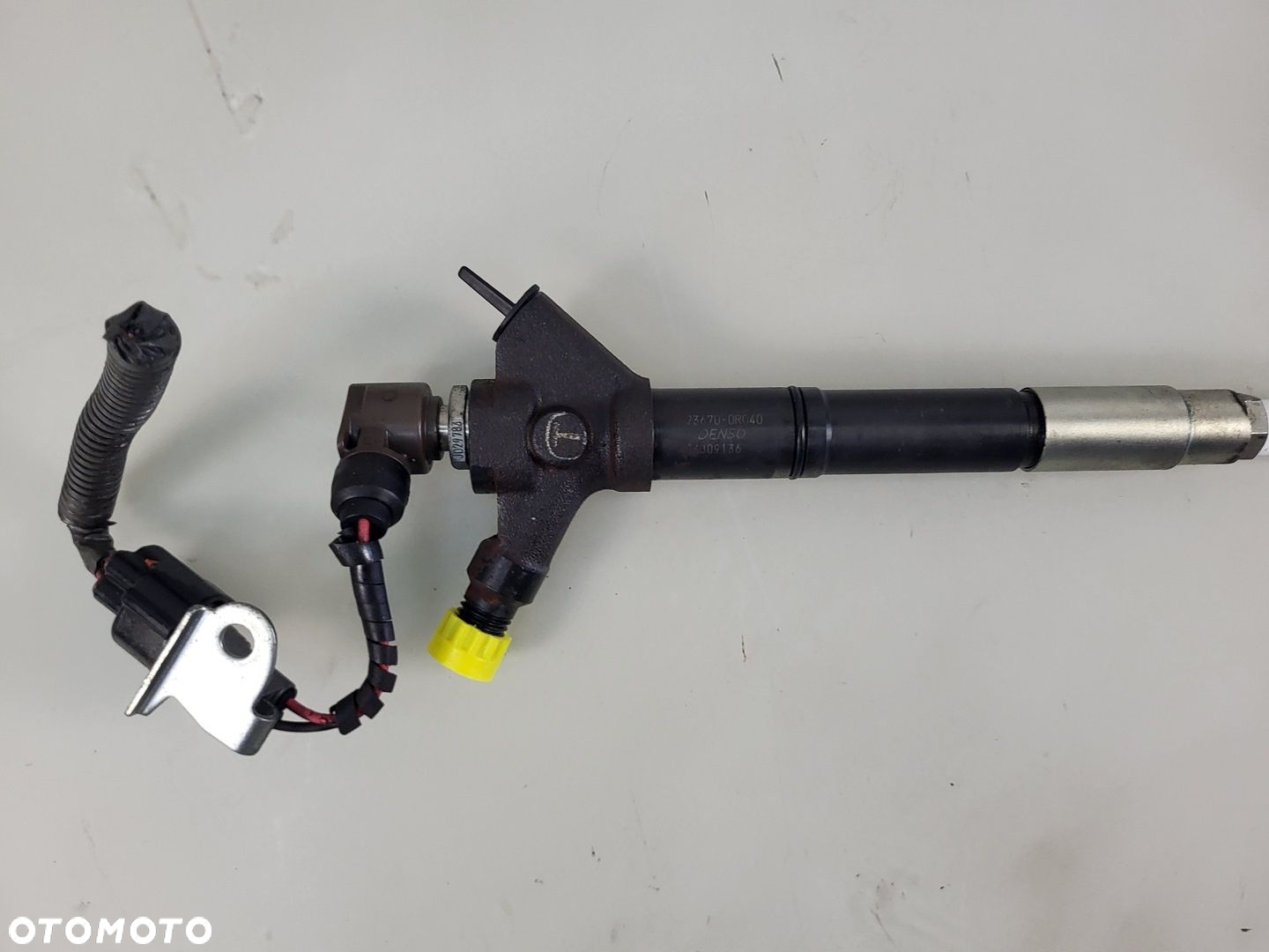 wtryskiwacz paliwa wtryskiwacze 2.2 d-cat TOYOTA AURIS E15 23670-0R040 - 3