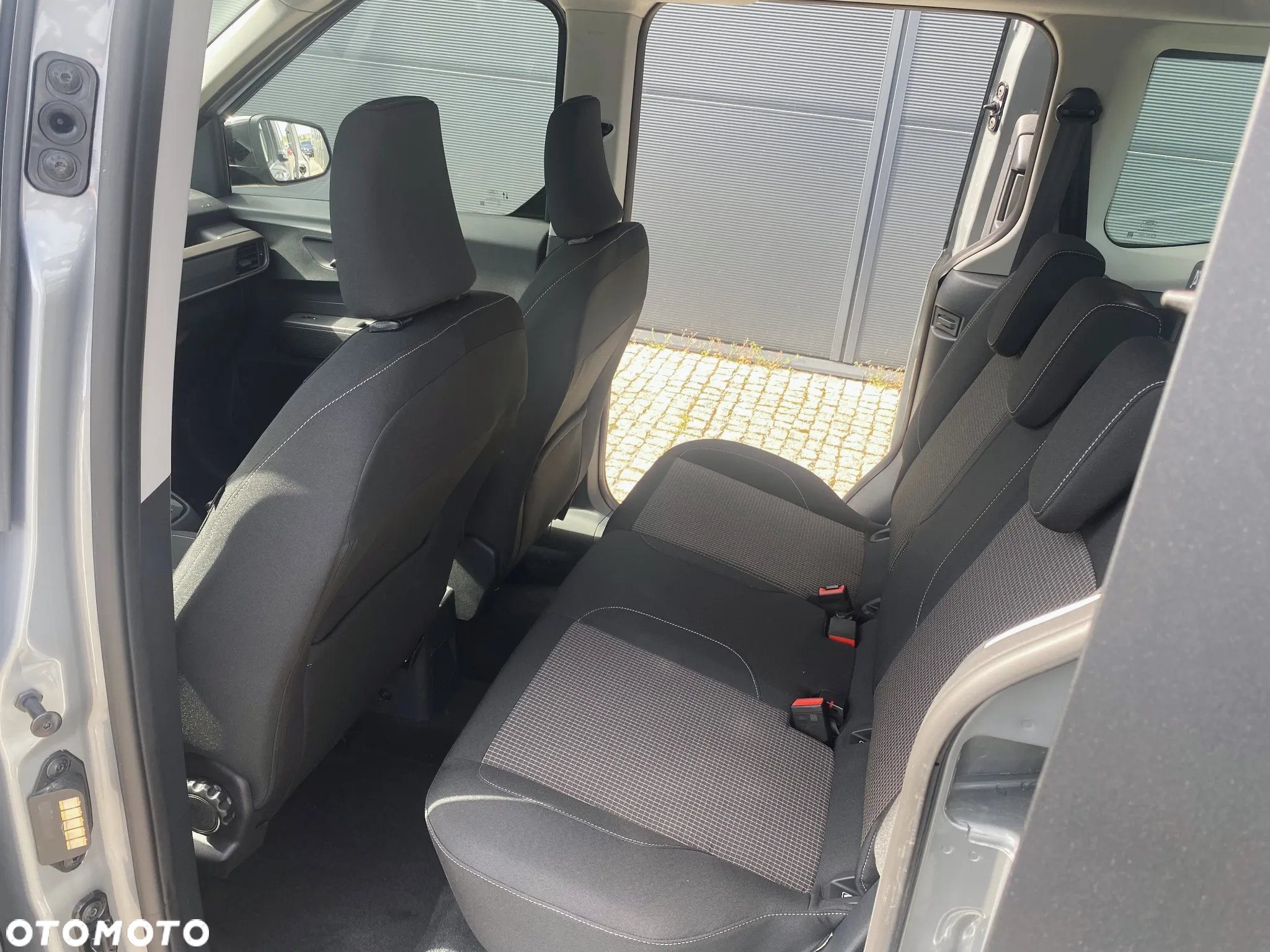 Ford Tourneo Courier 1.0 EcoBoost Trend - 21