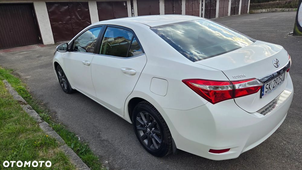 Toyota Corolla 1.6 Premium - 4