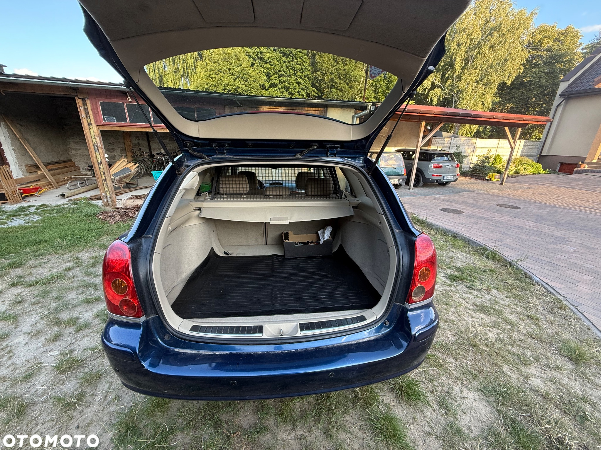 Toyota Avensis - 6